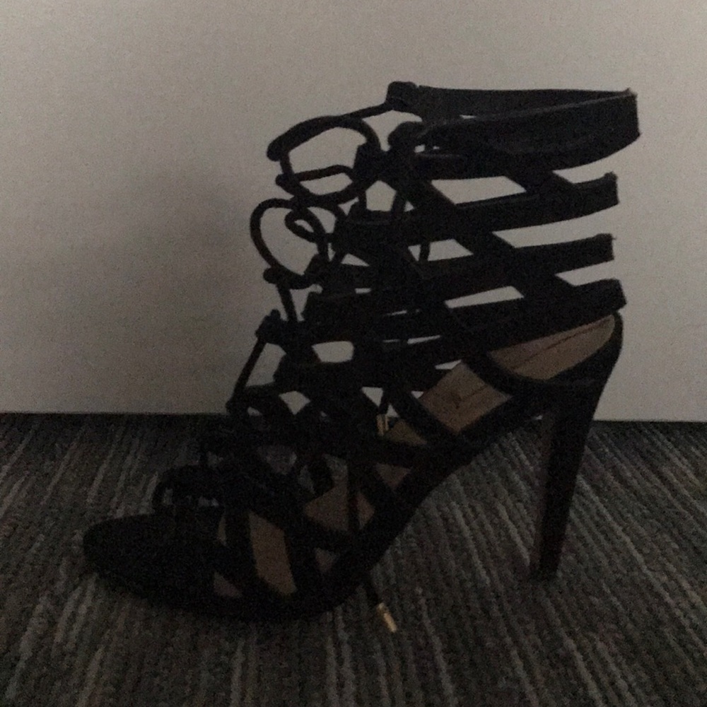 High heels - Picture 2 of 3